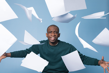Magnifique portrait coloré, original et décalé d'un professionnel, pris en studio par un photographe réputé de Tours