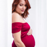 Magnifique portrait d'une femme enceinte, pris en studio par un photographe réputé de Tours
