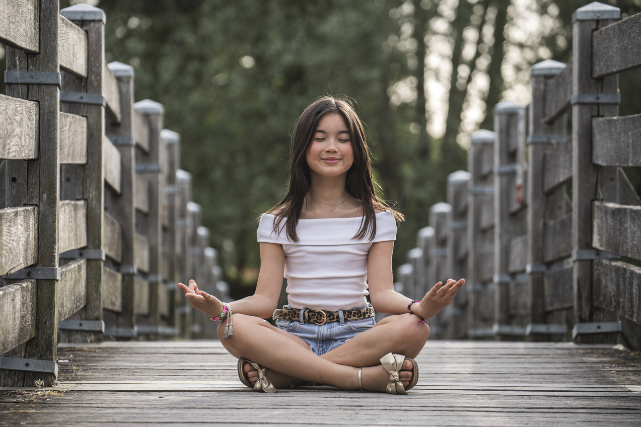 Magnifique portrait de famille, pris en extérieur par un photographe réputé de Tours
