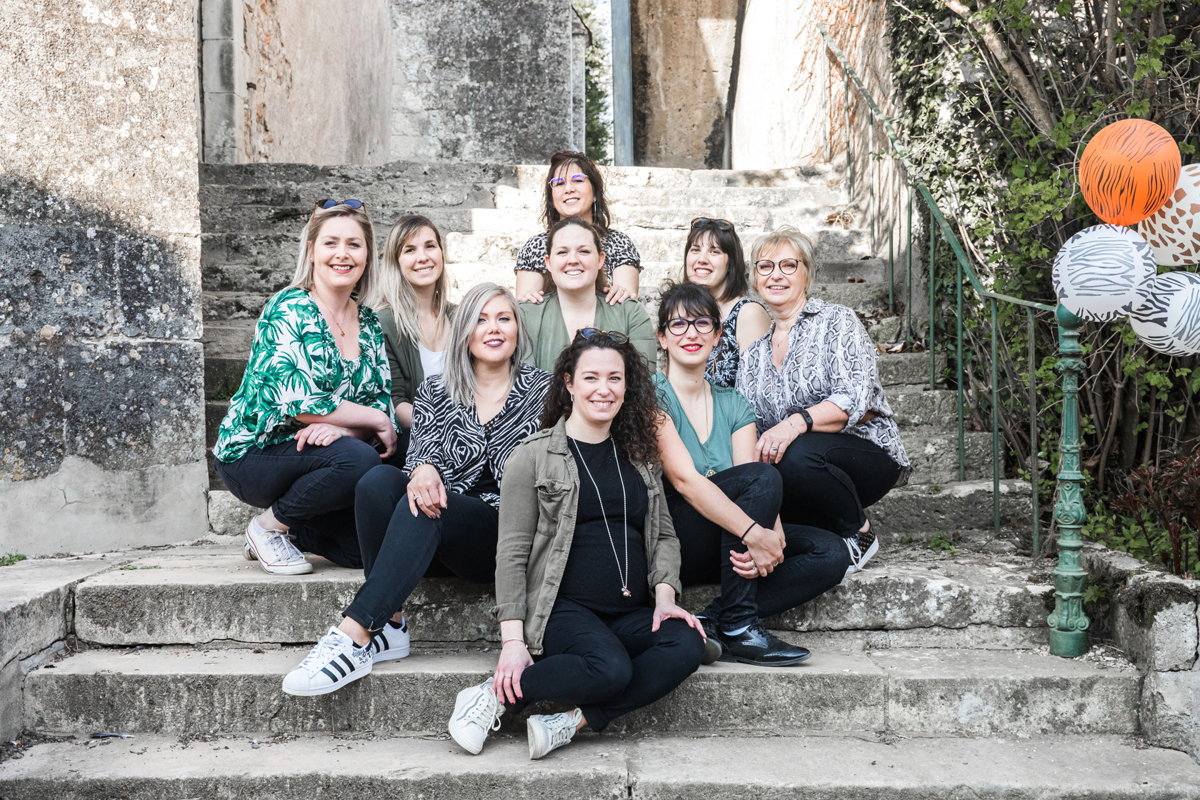 Portrait d'une future mariée pour son EVJF, pris en extérieur par un photographe en studio à Tours